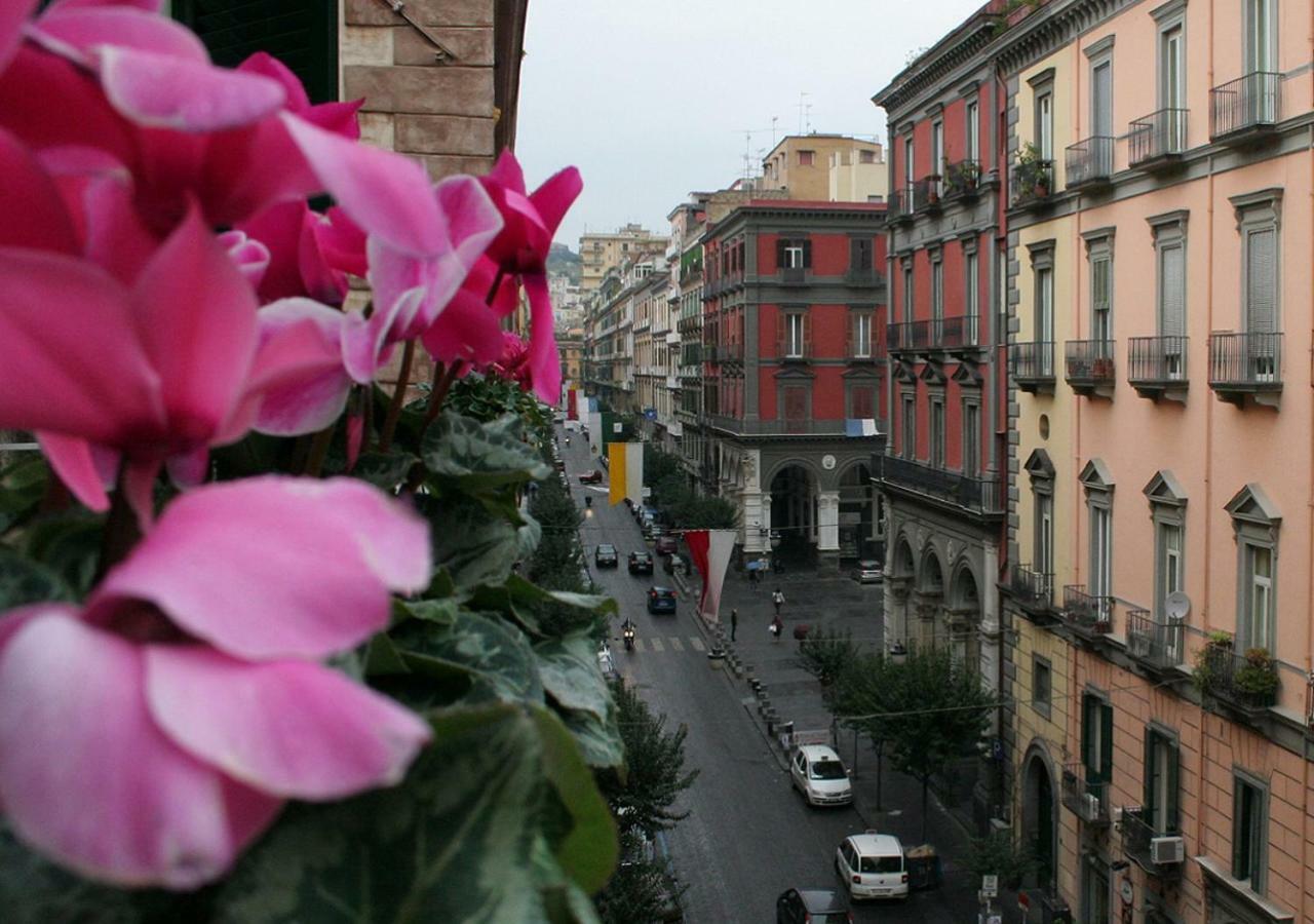 Bed Boutique Napoli Colors Hotel Exterior photo