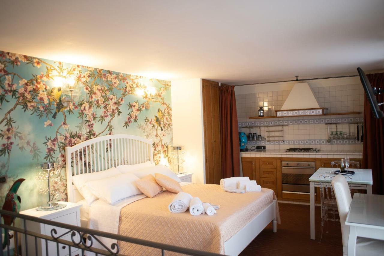 Bed Boutique Napoli Colors Hotel Exterior photo