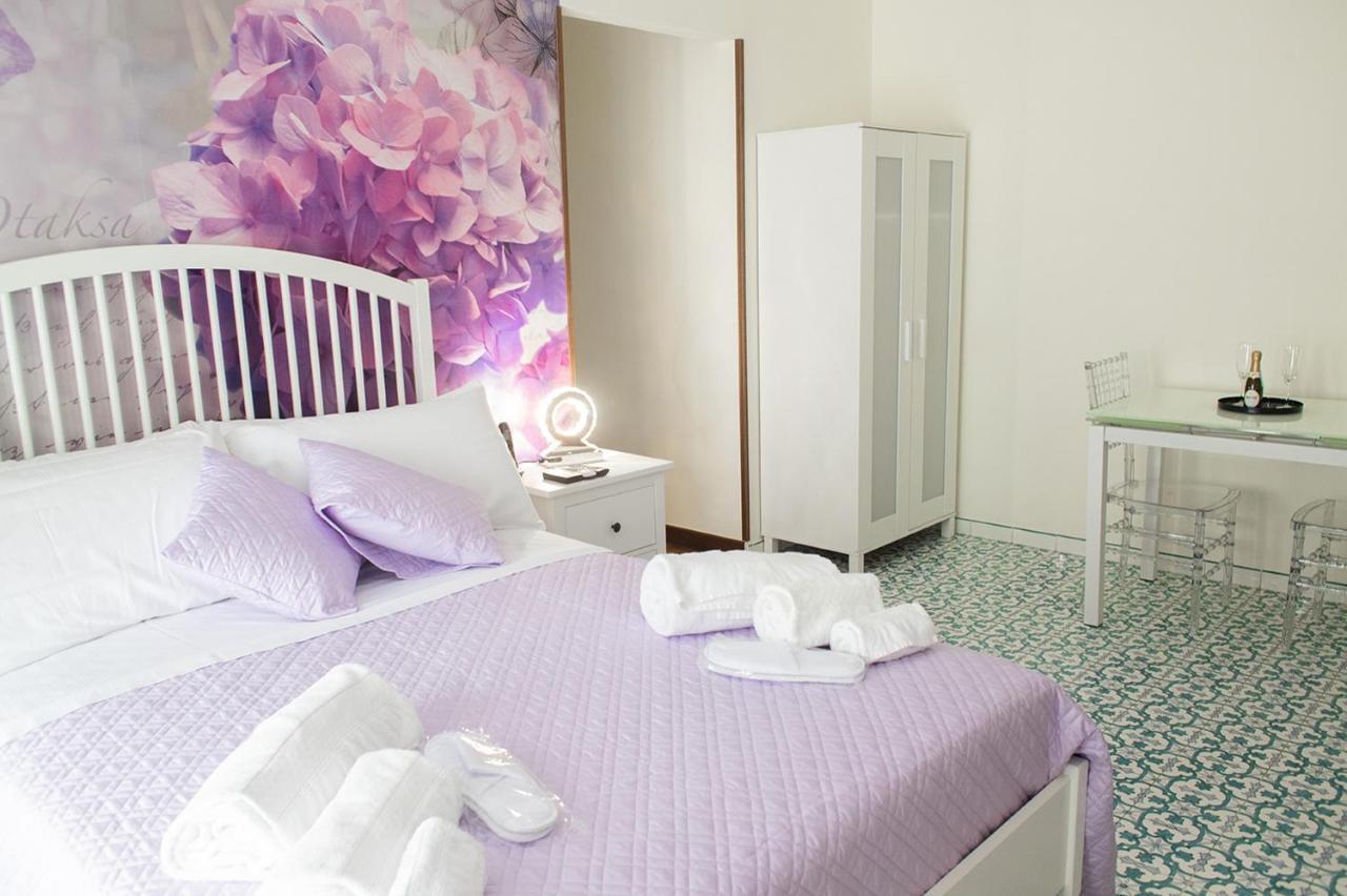 Bed Boutique Napoli Colors Hotel Exterior photo